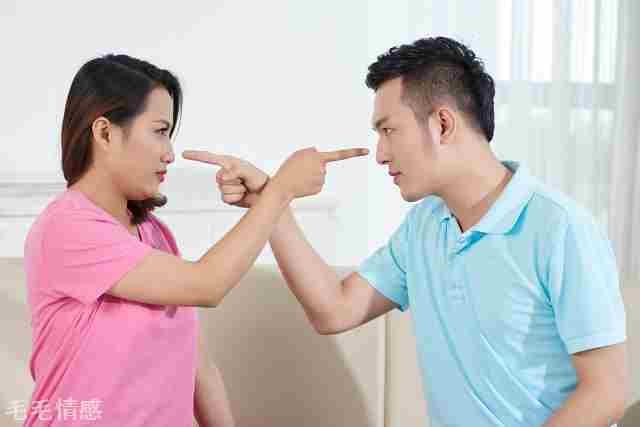 42歲農村婦女哭訴：老公欺負俺沒文化，搞婚外情，卻又不肯離婚